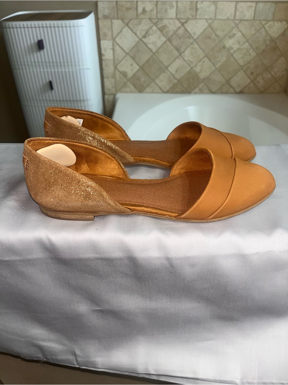 Toms Women's Tan D'Orsay Flats - Light Brown - Picture 3 of 5